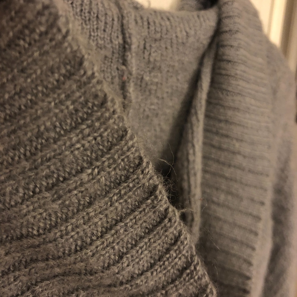 American Rag Sweater - Picture 6 of 6